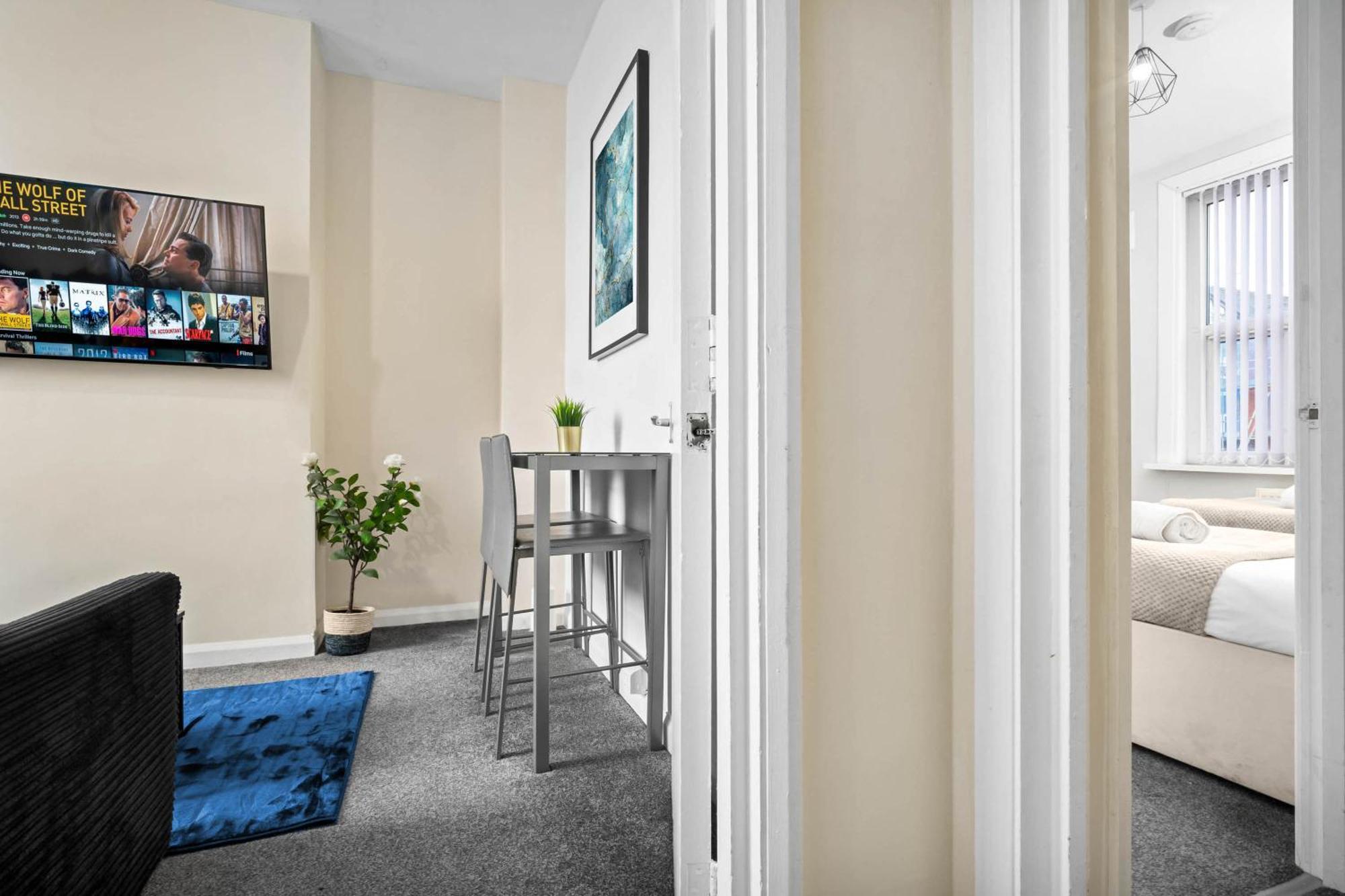 Two Bedroom Apartment - Single Beds - Accommodates 3 - Street Parking - Top Rated -Wbb West Bromwich Exterior foto