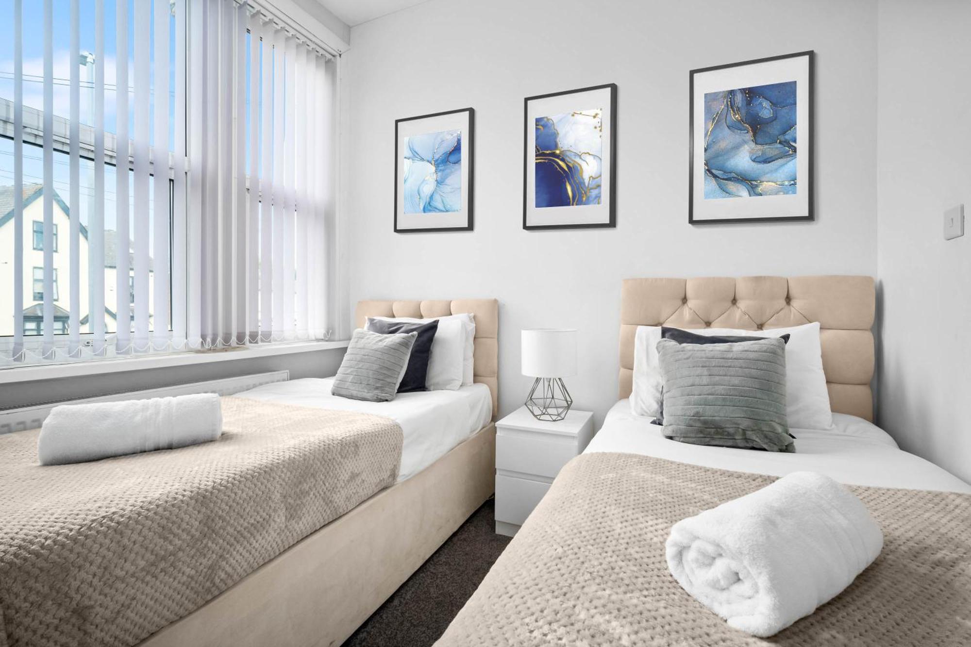 Two Bedroom Apartment - Single Beds - Accommodates 3 - Street Parking - Top Rated -Wbb West Bromwich Exterior foto